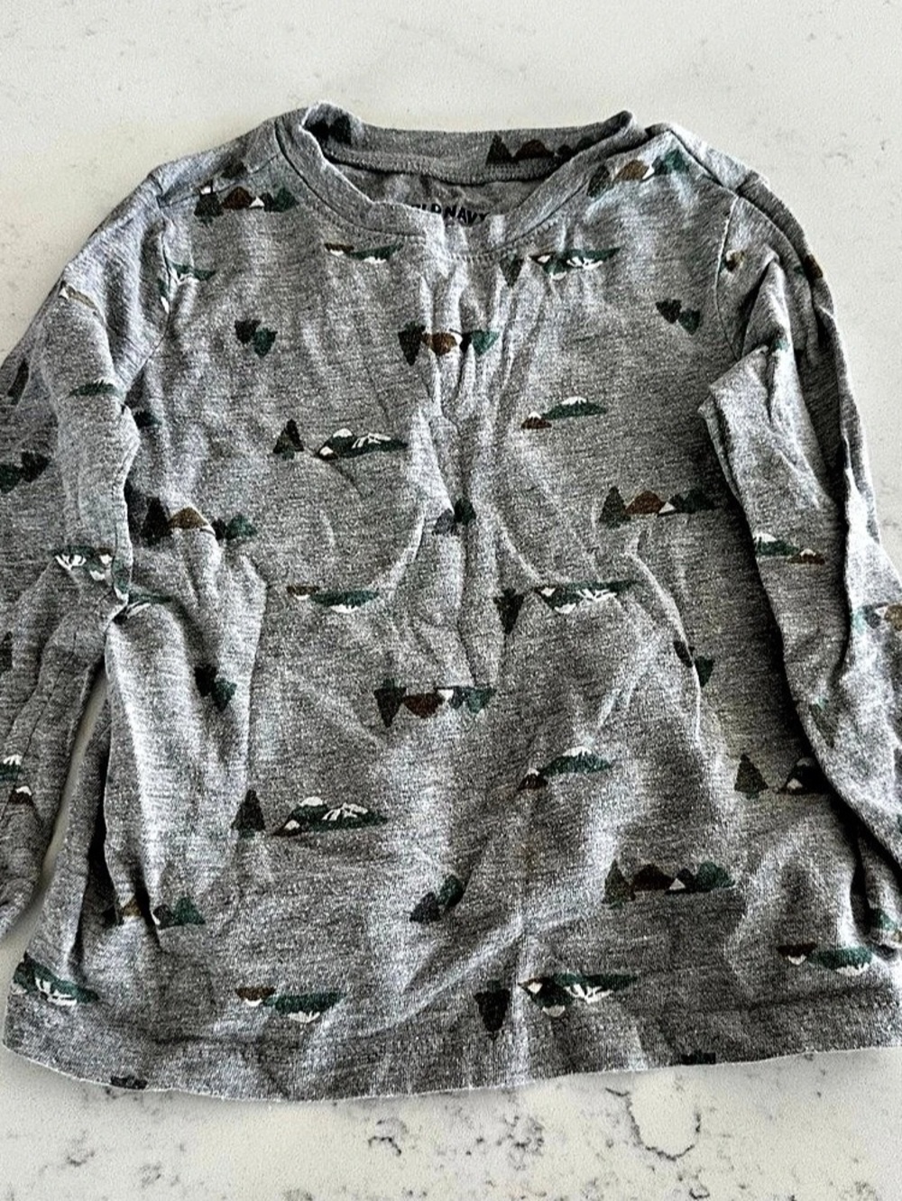 Old Navy Long Sleeve Geometric Tee Size 2T Gray & Green
